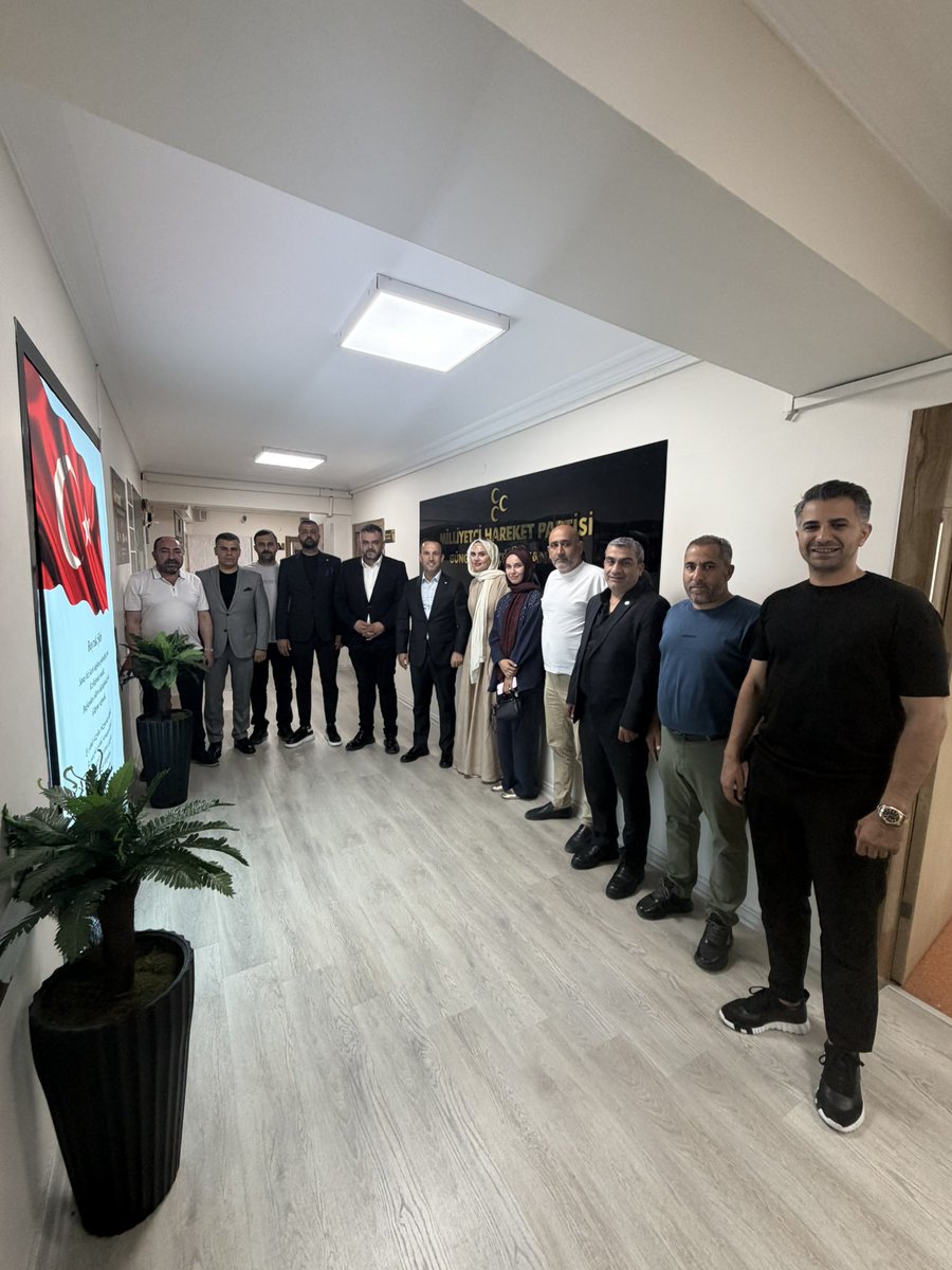 mhpgungorenilce's tweet photo. Merter Sanayici ve İş İnsanları Derneği (MESİAD) Başkanı Sn.Ufuk MUSLU ve Yönetim Kurulu Üyeleri İlçe Başkanımız Sn.Kemal UYSAL’ Ziyaret Ederek Merter’de Bulunan Esnaflarımızın Sorun ve İstekleri ile İlgili İstişarede Bulundular.
Kıymetli Başkanımıza ve Yönetimine Nazik Ziyaretleri İçin Teşekkür Ederiz.
@_MHPistanbul_
@BBvolkanyilmaz 
@rahmancanmhp  
@kemaluysalmhp
