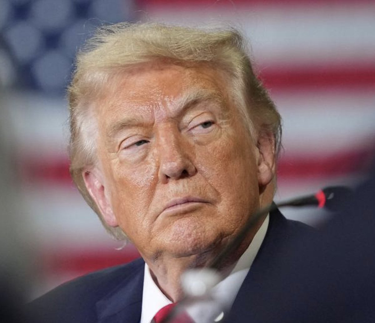 CryptoWhale's tweet photo. Is Trump just a puppet - dragged from bankruptcy by the Rothschilds and now faithfully executing orders from the Zionist-military lobby? https://t.co/V4vLoY9C8F