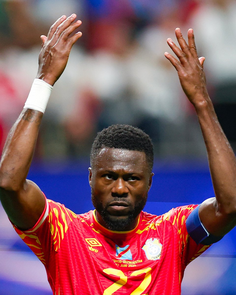 Ligue1's tweet photo. Le capitaine Chancel Mbemba 🇨🇩😤 https://t.co/fvufOo4Jr4