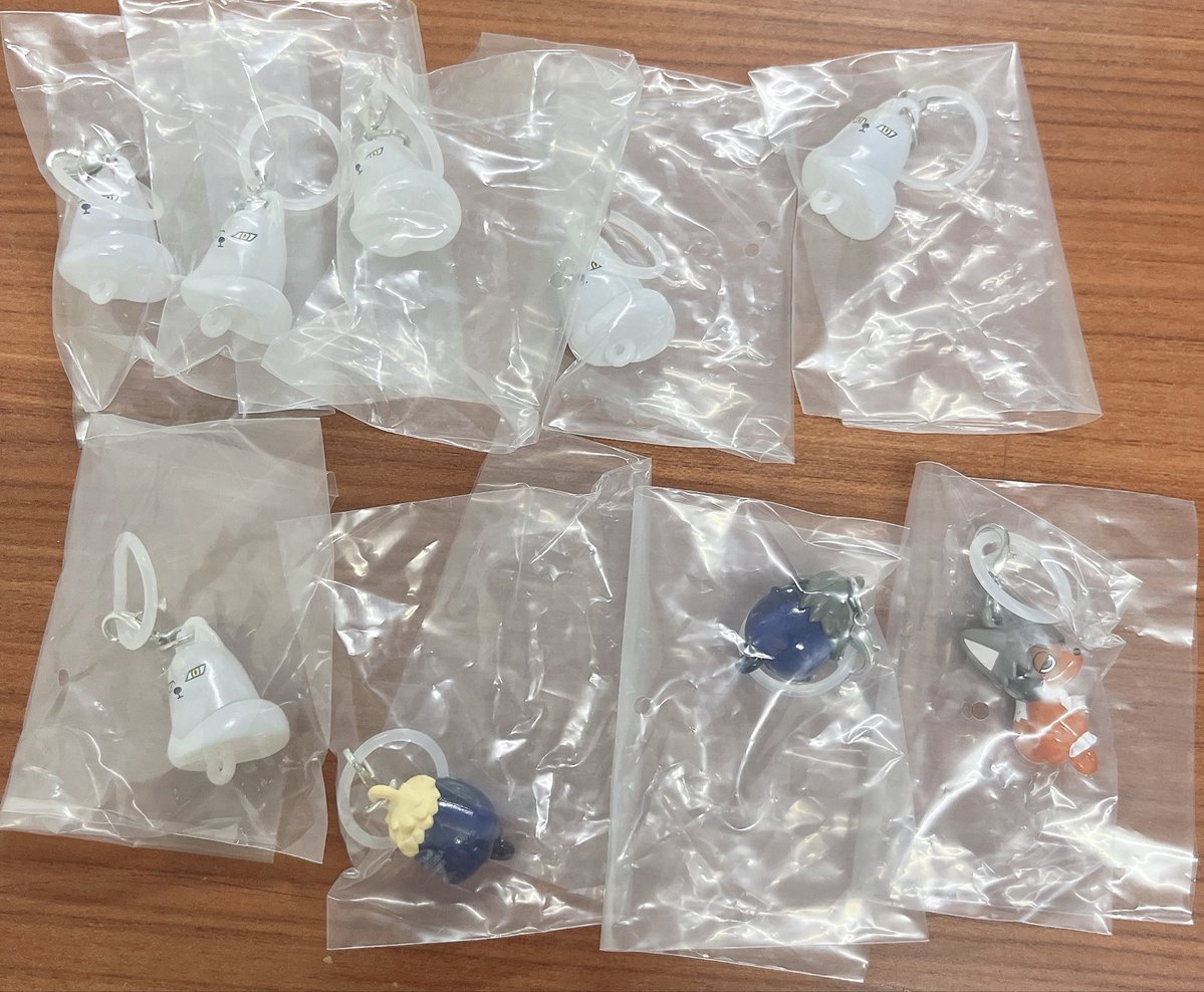 azu_an_Ticket's tweet photo. 【交換/譲渡】ハイキュー!! つながリングチャーム  めじるし リングチャーム

譲:キタキツネ6、ツキガラス1、ヤマグチガラス1、サムキツネ1
(北、月島、山口、治)

求:スナギツネ(角名)
定価+送料

譲渡は山口含む場合のみ検討可能。
交換1点〜でもよろしくお願いいたします！ https://t.co/rWt62OVix6