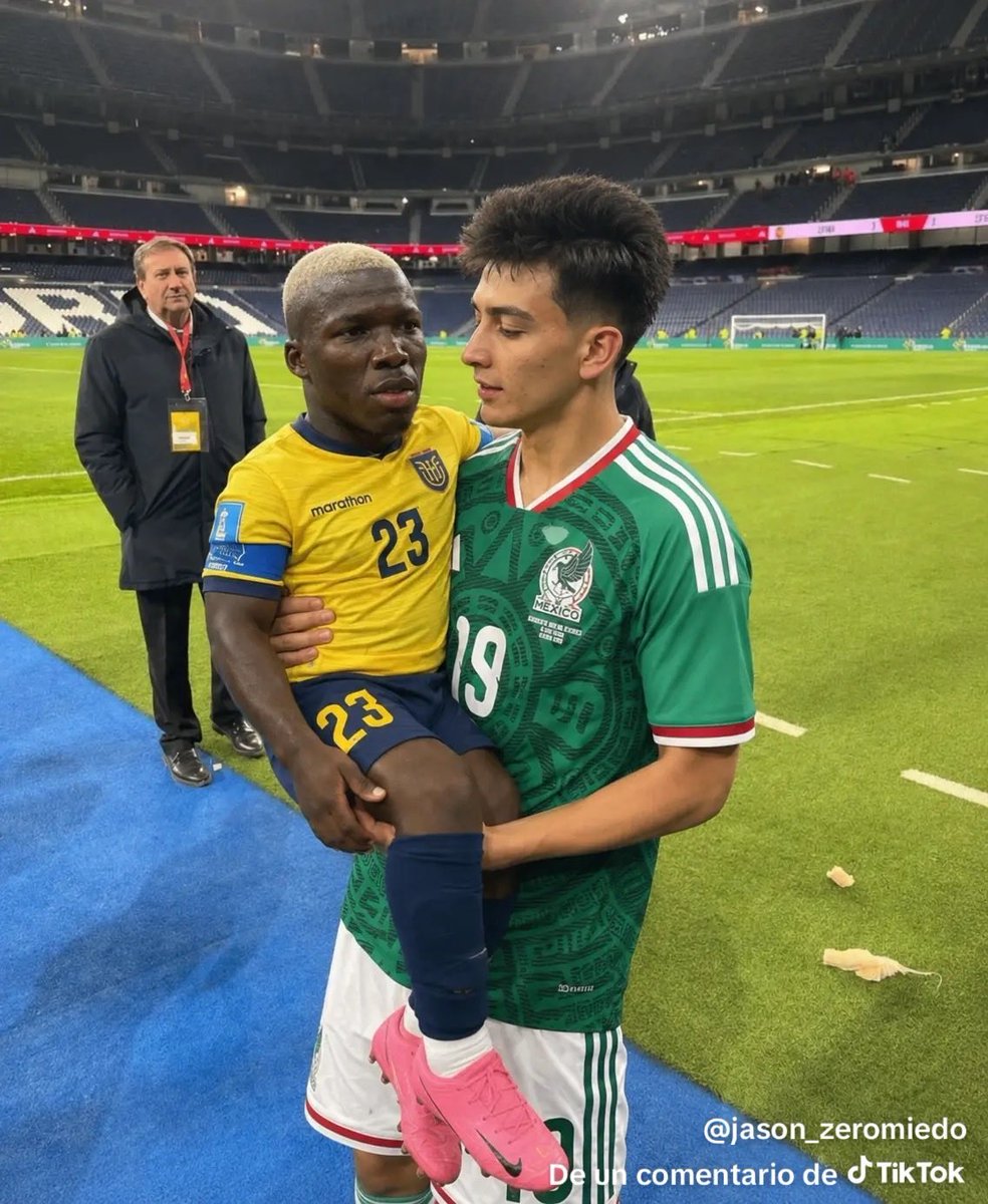 Galaver96's tweet photo. @Imagen_Mx @PCarrilloLavat Y un chamaco de 17 años, los paro de cu….o!! 😅😅 https://t.co/XJau24neuW