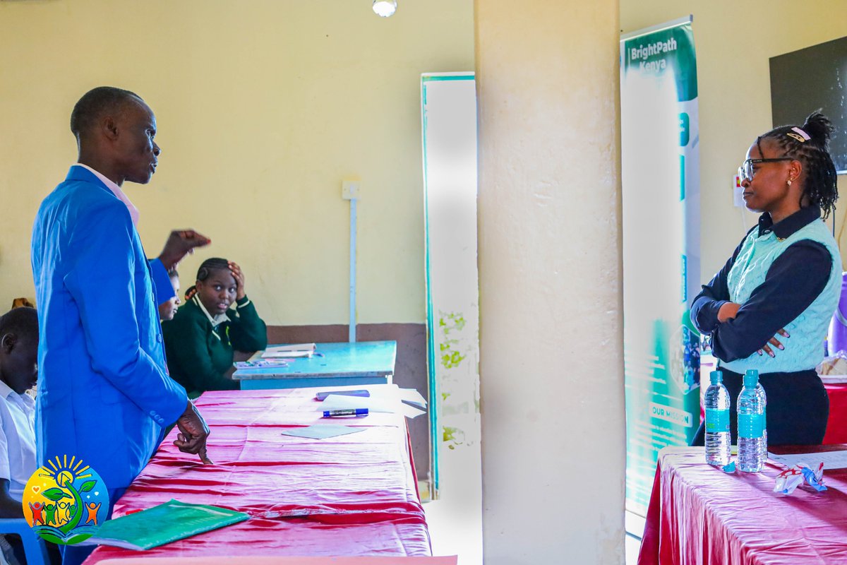 BrightPath_Ke's tweet photo. When parents and students sit together to tackle learning challenges, barriers fall and trust grows 👪✨
Education is a team sport, and our Kisii parents and students just proved how thriving looks when we work as one! 🚀
#BrightpathKenya #ParentalEngagement #Kisii #HolisticCare https://t.co/DjhcUNYDpe