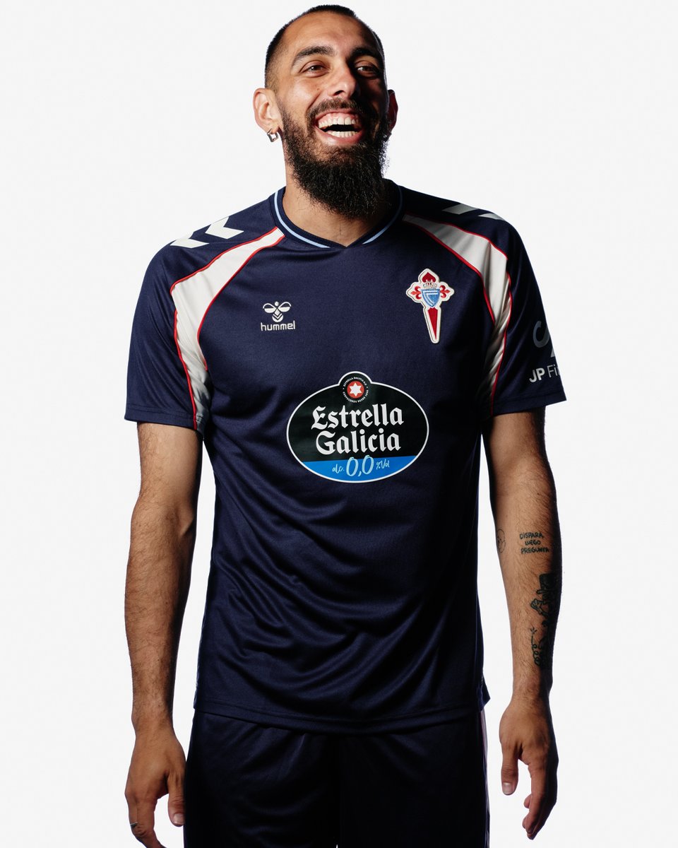 RCCelta's tweet photo. De Galicia para Europa 🇪🇺🩵

Tan nosa coma a celeste.

@hummel1923 ⋄ @hummelspain