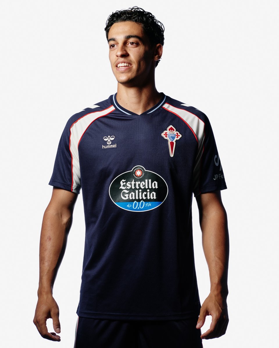 RCCelta's tweet photo. De Galicia para Europa 🇪🇺🩵

Tan nosa coma a celeste.

@hummel1923 ⋄ @hummelspain