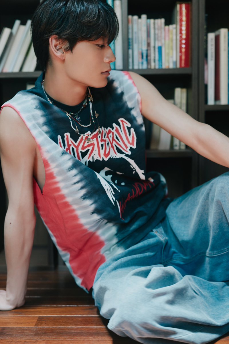 Auditionblue's tweet photo. みなさまおつかれさまです🙇‍♂️

#雑誌butter05🧈フェスタ🥁

本日からアザーカット大放出❤️‍🔥

まずは #髙松アロハ（#超特急）さん🚄

一つひとつの動作に目を奪われたとても良い一日。

🛒ご購入は👇
【HMV限定版表紙&amp;ポストカード】
 https://t.co/WmWnBqhHmV

(撮影= #三瓶康友/インタビュー=#松田美保) https://t.co/Mn2cDbEsOe