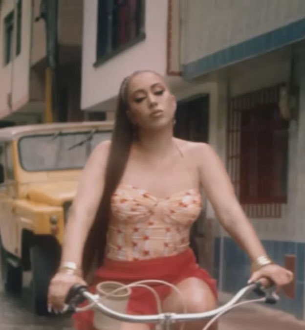 statskalis's tweet photo. “telepatía” by Kali Uchis (@KALIUCHIS) has entered the Maldives Apple Music chart. https://t.co/OYRvMzxLjU