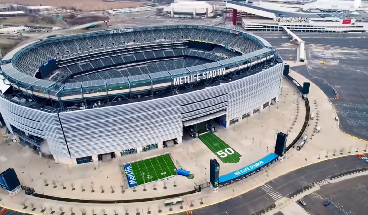 hubDotsoccer's tweet photo. Heading to MetLife or Gillette Stadium for the World Cup? Read this before you book a rideshare. The absolute definitive guide to surviving the last-mile transit bottlenecks. ⚽️🚗 

#WorldCup2026 #MetLifeStadium #GilletteStadium

https://t.co/XgzCkjHwRb https://t.co/jGBHKYRtNq