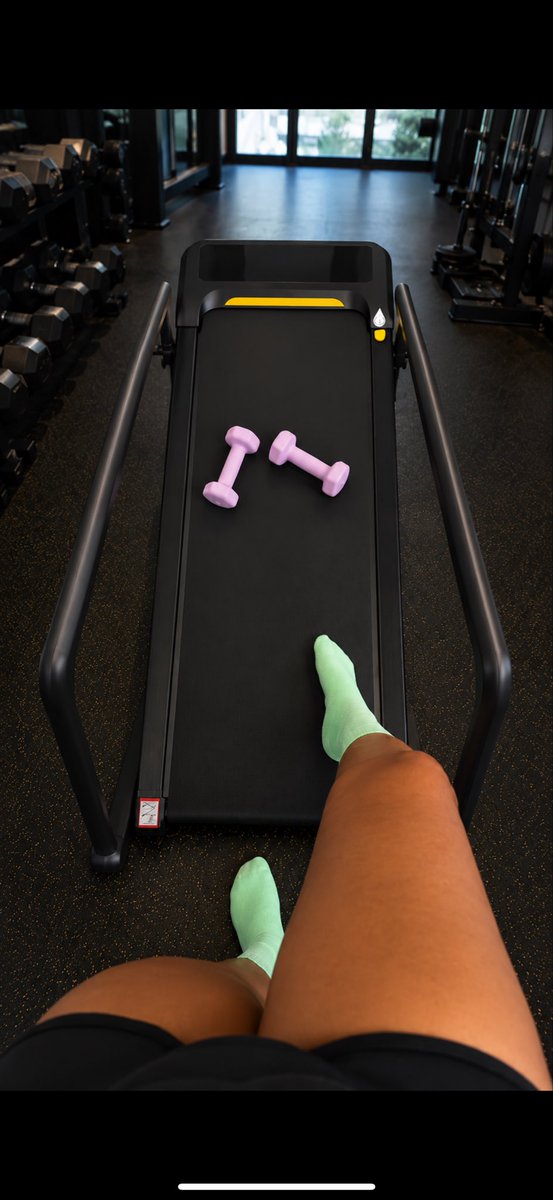 DaisyDeexox's tweet photo. Fit!! Go on be a sport ..pretty feet content available NOW!! 💸✨❤️ https://t.co/Z8xiv0HUUb
