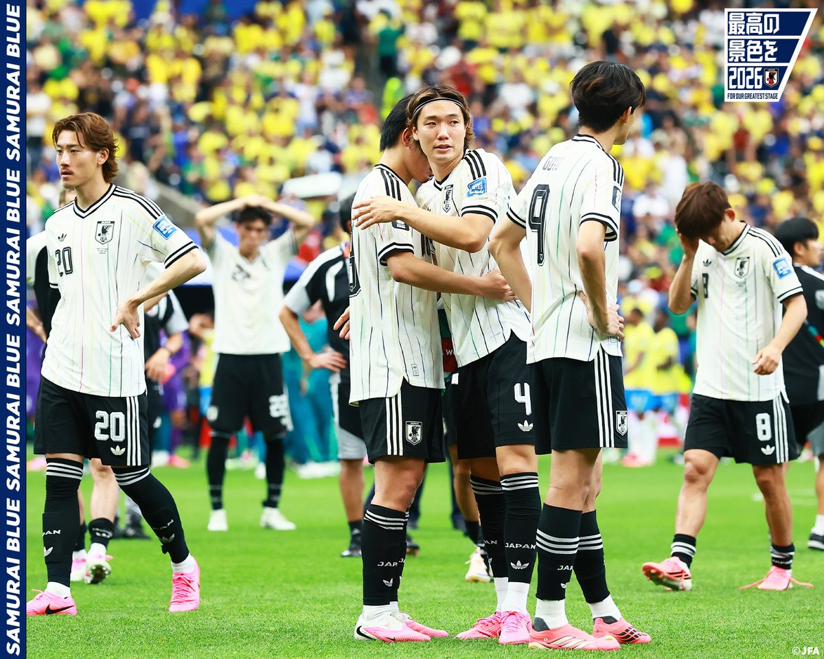 jfa_samuraiblue's tweet photo. 🔹𝗦𝗔𝗠𝗨𝗥𝗔𝗜 𝗕𝗟𝗨𝗘🔹
【2026.6.29 Match Report✍️】

FIFAワールドカップ2026™のラウンド32。
アメリカ・ヒューストンスタジアムで、ブラジル代表と対戦しました🇯🇵🇧🇷

前半は集中した守備でブラジルのパスワークに対応し、前向きな守備からの速攻を狙います。
すると29分、中盤で相手の横パスをカットした佐野海舟選手が、ペナルティーエリア手前から右足を振り抜き、先制点をもぎ取ります。

良いリズムで1点をリードしたまま後半を迎えた日本でしたが、ブラジルが攻撃のやり方を修正したことで防戦一方の展開へと追い込まれます。
56分、90+5分にゴールを許し、そのまま1-2でタイムアップ。

日本は、5度目の挑戦となったノックアウトステージ1回戦を突破できず、ラウンド32での敗退が決まりました。
世界一という「最高の景色」を目指すSAMURAI BLUEの戦いはこれからも続きます。引き続き、選手たちへの応援をよろしくお願いします。

@FIFAWorldCup
#最高の景色を #サッカー日本代表