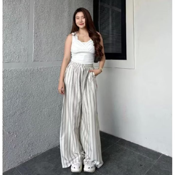 kiteneush's tweet photo. Celana favorit buat daily outfit! Pinggang karet jadi nyaman dipakai, ada kantong juga, dan pilihan warnanya cantik semua 🌷
https://t.co/DIzT7ZMgG0 https://t.co/PgouuLK9W3
