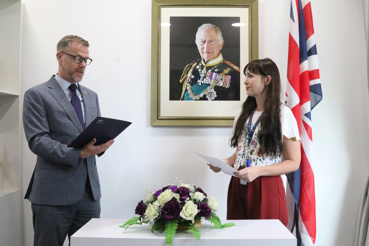 UKinVietnam's tweet photo. The British Embassy Hanoi was honoured to host a citizenship ceremony to celebrate Chelsea Anne Lockwood’s becoming a British citizen.
>> Learn more about British citizenship: https://t.co/NTmDRCYVIY
#ConsularWednesday https://t.co/nCXOaMqfJR