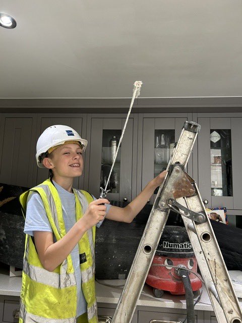 woodheyhigh's tweet photo. Yesterday our Y8s enjoyed our Take Your Child to Work Day, working with their parents, carers &amp; families to experience the world of work across a range of industries to help to prepare for their futures. A huge thanks to all our families who supported a superb day! #TeamWoodhey https://t.co/cJO8UU7y3L