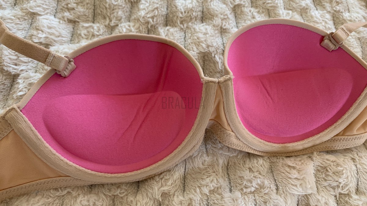 BraculaVS's tweet photo. Wrapping up part 3 of our haul is a closer look at the bras including the red @VictoriasSecret Bombshell set and the lovely @VSPINK strapless push up bra.
Which do you like more - the nude bra or the red bra?
#victoriassecret #vspink #pushupbra https://t.co/sLFxKaTv3T