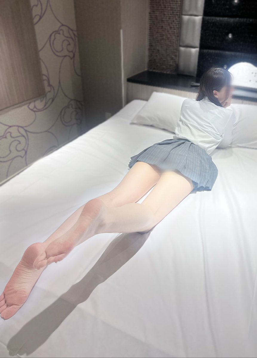 417aud's tweet photo. 身長176cm 足裏27cm三⊂(  ・ ̫・)⊃✨️✨️ https://t.co/QElcr9JdVZ