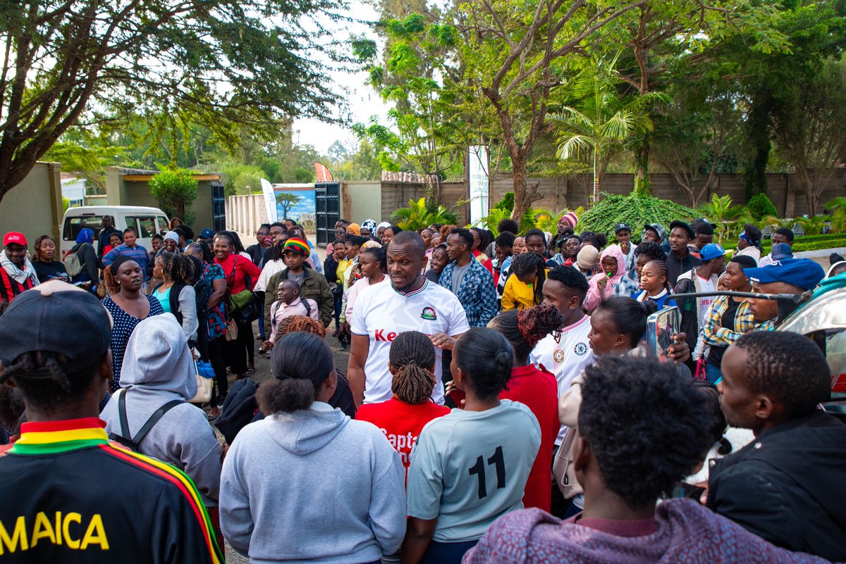 captirenendanu's tweet photo. When 100 becomes 160… and honestly, we’re not even mad about it! 

We planned for a full house, but Matungulu showed up and completely blew the roof off! Just look at the massive crowd that took over the gates  and the absolutely packed masterclass inside 

We’re styling hair, doing makeup, and at this point... nobody is trying to go home! 🛑 Since they’re staying, we’re keeping the energy going as long as you are!

Thank you, Matungulu! You came in 160 strong and making this possible