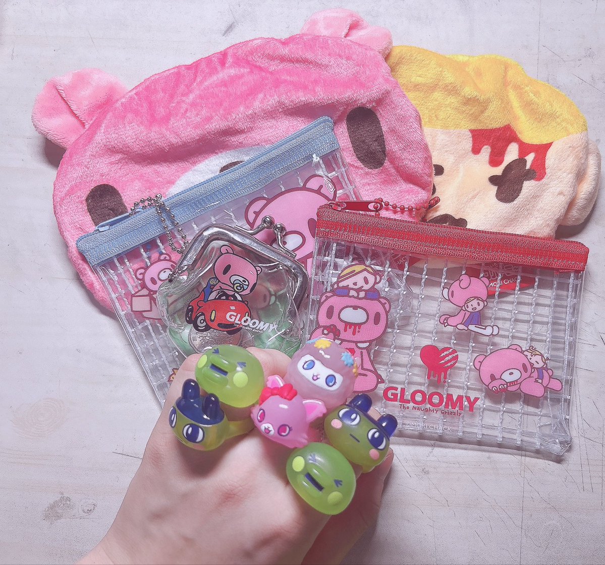ane09281105's tweet photo. くちぱっちくちぱっちまめっちまめっちの順番で当たった！！まめっち嬉しい
大好きなグルーミーもひけた！💖💖
くちぱっちはこなたくんカラー💚💚 https://t.co/9SErZL8eC1