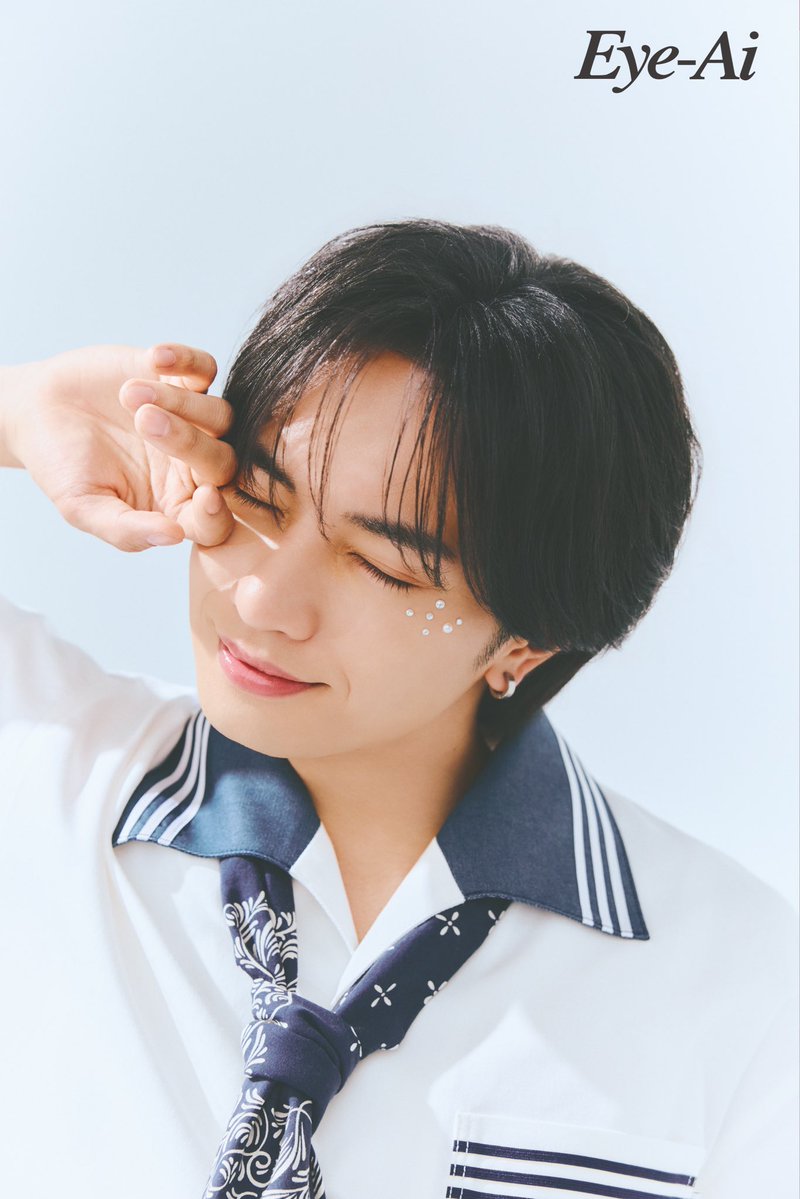 Eye_Ai_official's tweet photo. 【7/1発売 Eye-Ai7&8月合併号 本日発売！】

表紙はこの夏の主人公💙✨
中島健人

さらに撮り下ろし特大インタビューには
今野大輝(B&ZAI)
のソロ企画を初実施🩷🎸

洋書なので国内在庫に限りがあるため、
ご購入はお早めに🔽

https://t.co/1BLKw0QzWl

https://t.co/ksBIeMxCWw

https://t.co/Yo8xgEGODy

@lovenotcomedy