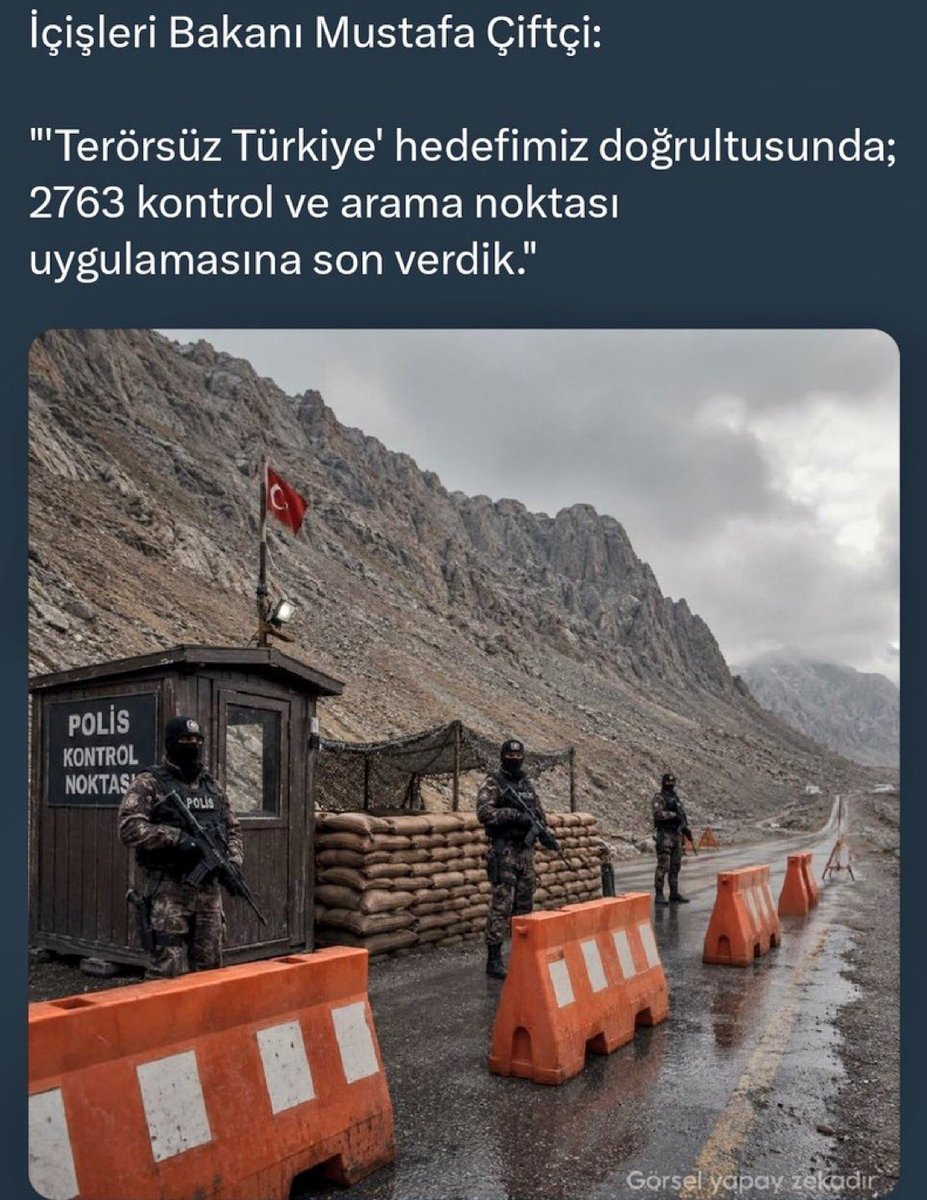 turklendikkk's tweet photo. PKK her fırsatta silah bırakmayacağını ve pişman olmadığını söylüyor.
Bu karar ihanet içeren bir karardır!
Bu karar ile amaçlanan nedir?
PKK her yere bomba mı döşesin?
PKK her yere silah mı yerleştirsin?
PKK her yere uyuşturucu mu taşısın?
Bu karar teslimiyettir ve PKK’nın zaferi demektir!
Savaş mı kaybettik yoksa Amerika öyle mi emretti?
Bakan bir de bunu gururla paylaşıyor!