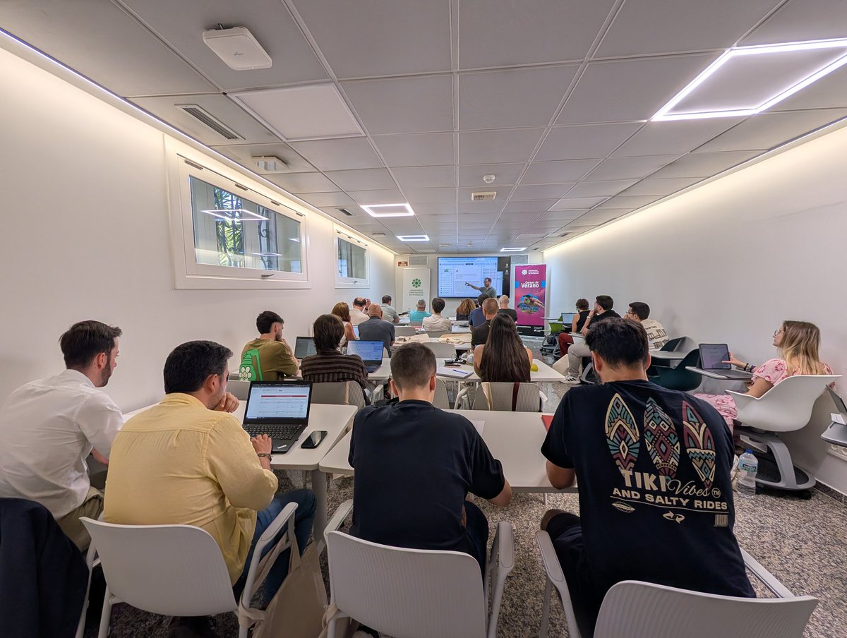CbrVioleta's tweet photo. Iniciamos el curso de verano TecnologIA educativa: tendencias e innovaciones para la formación, del 1 al 3 de julio (sede UNIA de Málaga) con todas las plazas cubiertas @UNIAuniversidad @UNIAInnova https://t.co/dTKO3cLWol