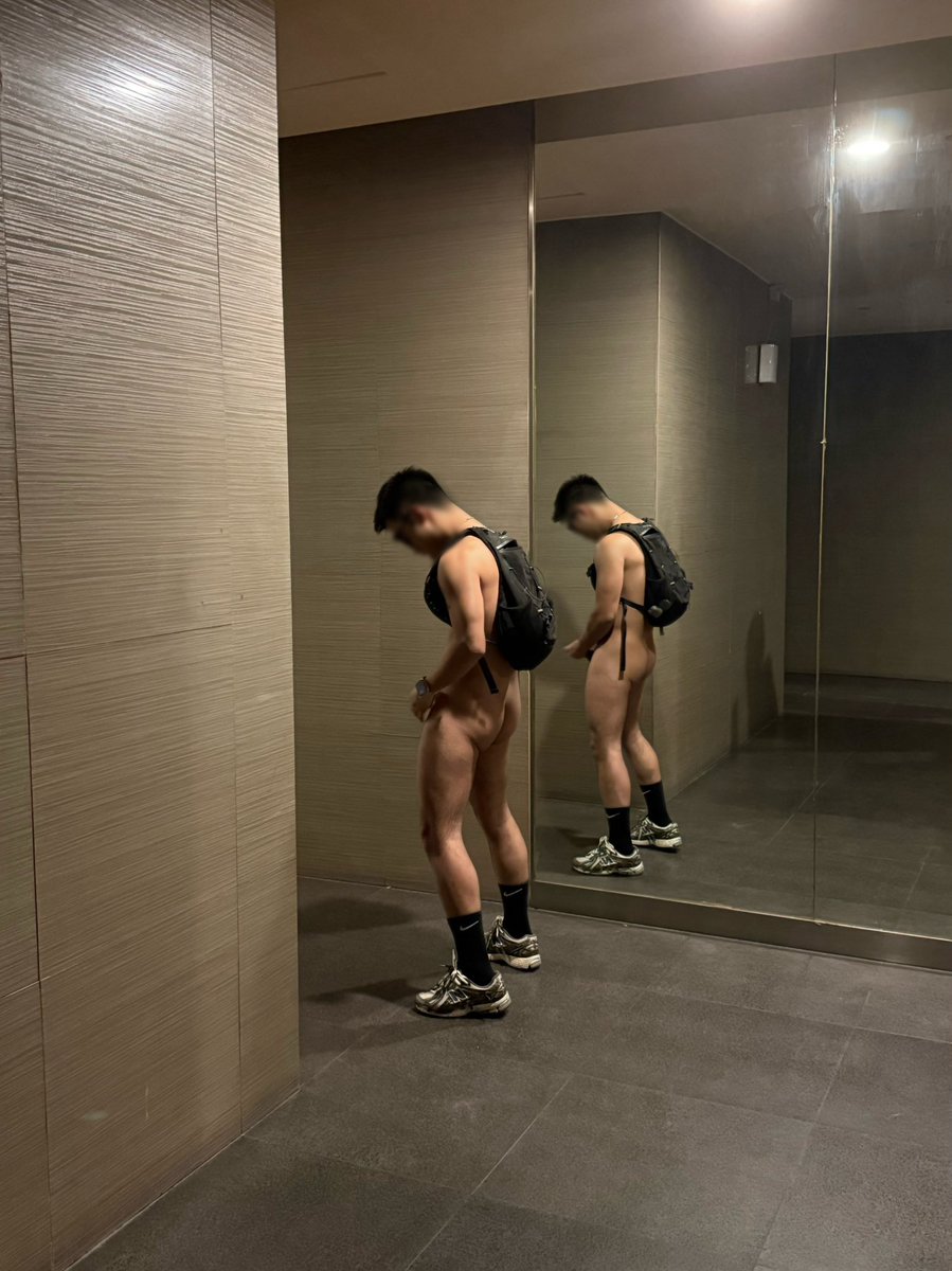 OMEGA518027's tweet photo. 凌晨的公厕很热闹 https://t.co/3HXNJndnX9