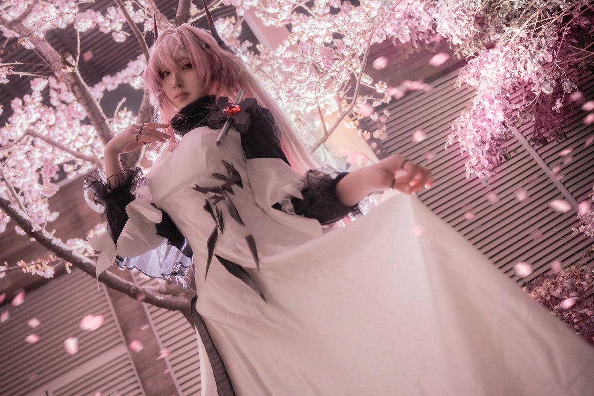 OrderaQianyu_'s tweet photo. 花满天

#Theresa #テレジア #アークナイツ #明日方舟 #Arknights #cos #cosplay #特蕾西娅ㅤㅤㅤㅤㅤ https://t.co/SIu02OEpac