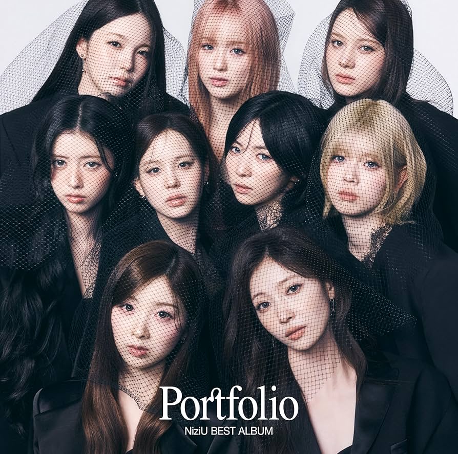 siyuan296's tweet photo. niziu Best Album『Portfolio』
デビューからの代表曲が全て収録されています💿

#NiziU_Portfolio #NiziU_Passport https://t.co/AoAO0X7nhy