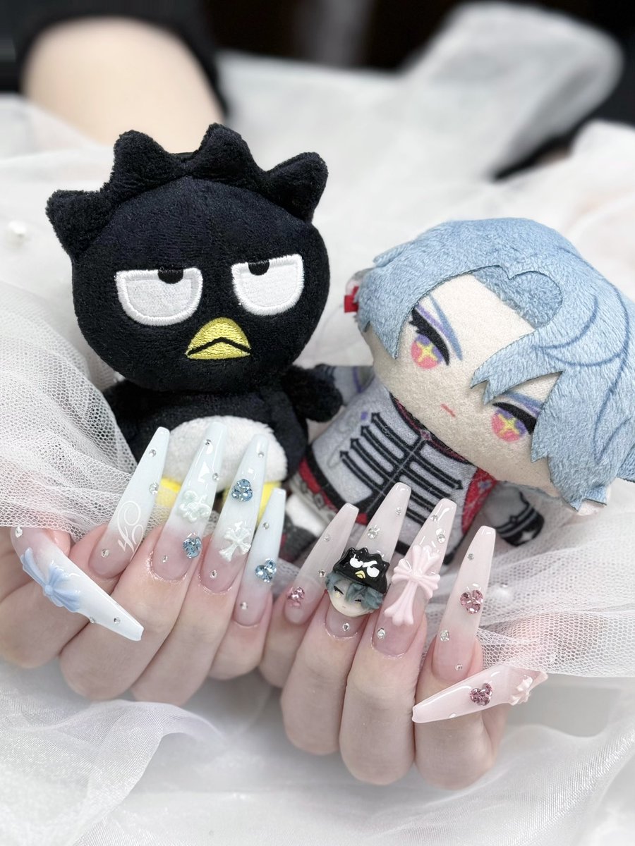 _211nyan's tweet photo. タイに行く前にネイル変えてきた🎵
ばつ丸くんとフリオくん(៸៸᳐⦁⩊⦁៸៸᳐ )੭ﾞ

#furimiru https://t.co/I207H2FWhu