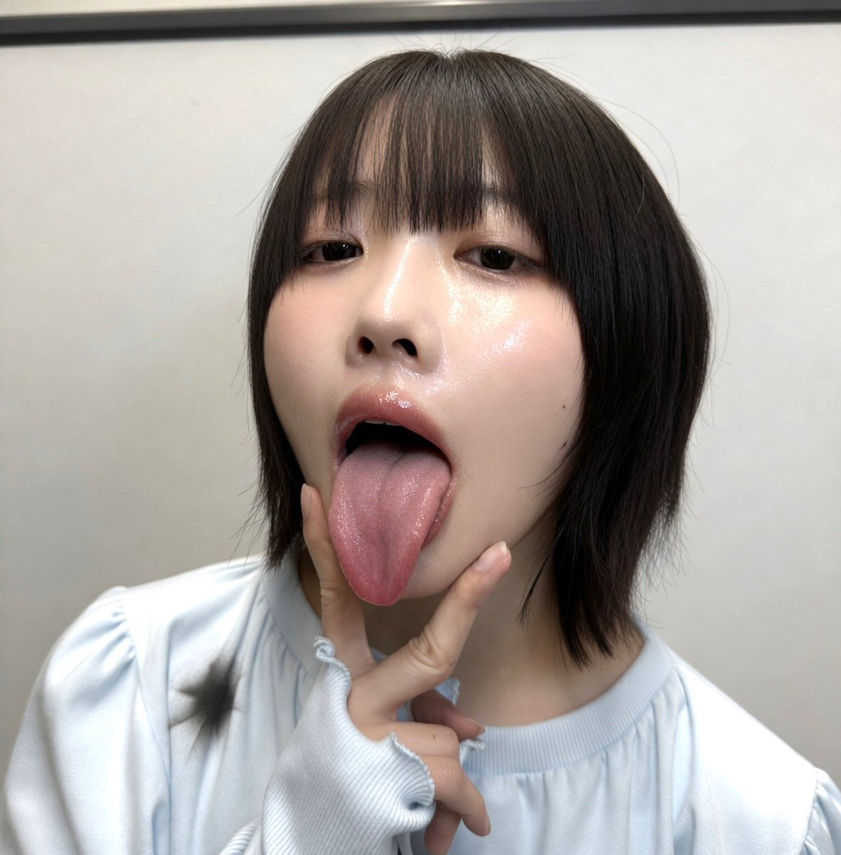 avdebut666's tweet photo. あのちゃんの舌エロすぎ https://t.co/ZWPQHDSUcS