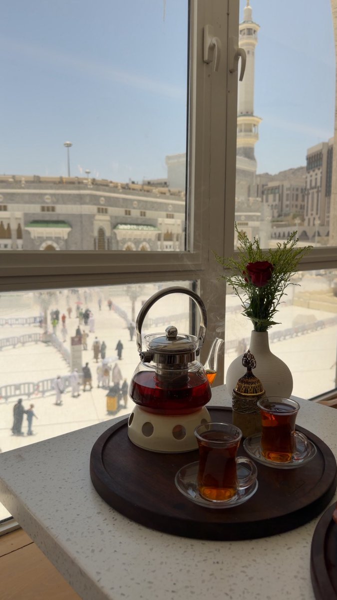 M_altmeme's tweet photo. يُقال ..
في زحمة الحياة كافئ نفسك ، اختر الأماكن الهادئة ، افعلها يوميًا ، أنت تستحق أن تعتني بنفسك ..✨🍃

 #صباح_الاشياء_المشرقه
 #يخبرني_الصباح https://t.co/QqWFvRp9d7