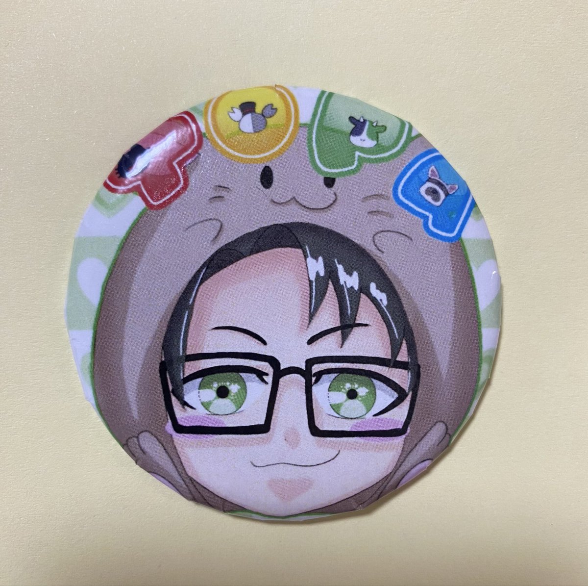 bsTddAReegFzgGE's tweet photo. いろんな方々の自作グッズを見たり、交換させていただける機会を作っていただいたりしてたら、創作したいなって思って急遽自作してみました🙌

7/4の🔝4に参戦予定ですので、欲しい方いればお声がけください！

#TOP4
#TOP4好きさんと繋がりたい
#TOP4INTOKYODOME2 https://t.co/b2GIZPA2vd
