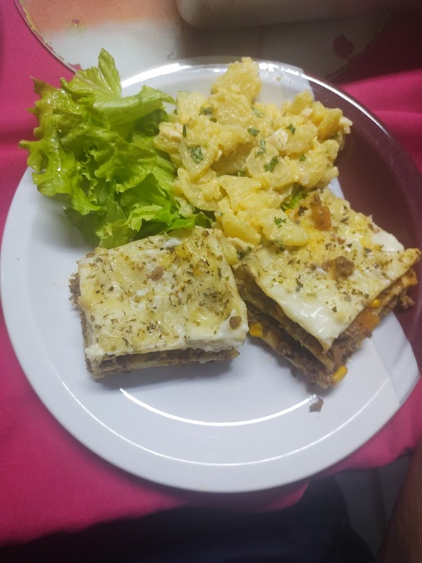 Alebecker5776's tweet photo. padrão ok?

gostam de lasanha? ou pizza é melhor? https://t.co/LR5CkC5gEs