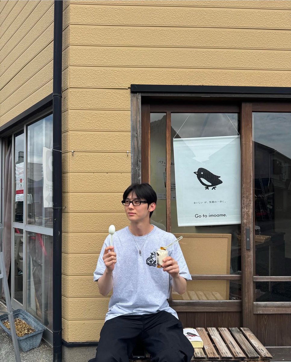 saran1818's tweet photo. いいなーミニョンくんめっちゃ日本旅行してる。一緒に旅したい。笑 https://t.co/mVLItncg7x