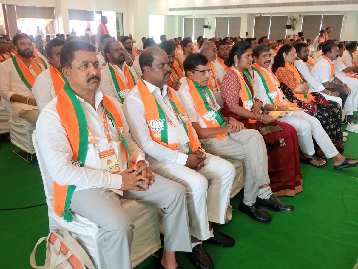 BandaCR's tweet photo. Hon’ble National BJP President Shri Nitin Nabin ji inaugurated the Telangana BJP State Executive Meeting in Ghatkesar 
Here are a few glimpses.

#BJPTelangana https://t.co/vFsUekddiu