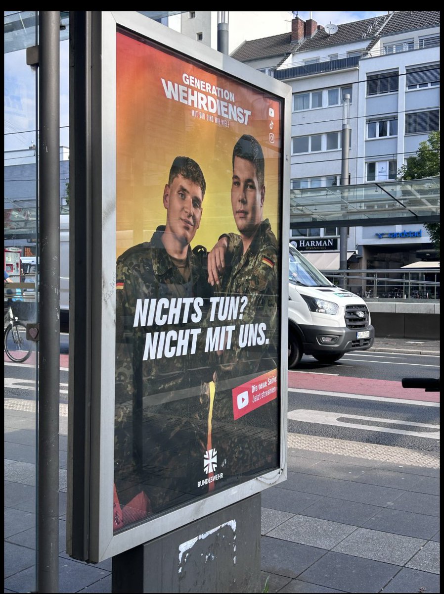 SibylleBerg's tweet photo. Generation Wehrdienst meldet sich zum Dienst in der Pflege https://t.co/5t6uVPqz7Z