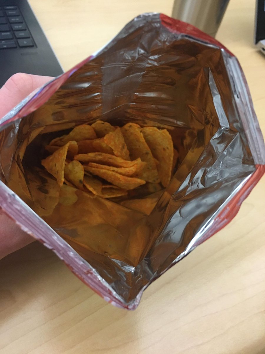 PerreAye's tweet photo. @OrevaZSN Open the bag and it look like this https://t.co/qSN8VuCCLE