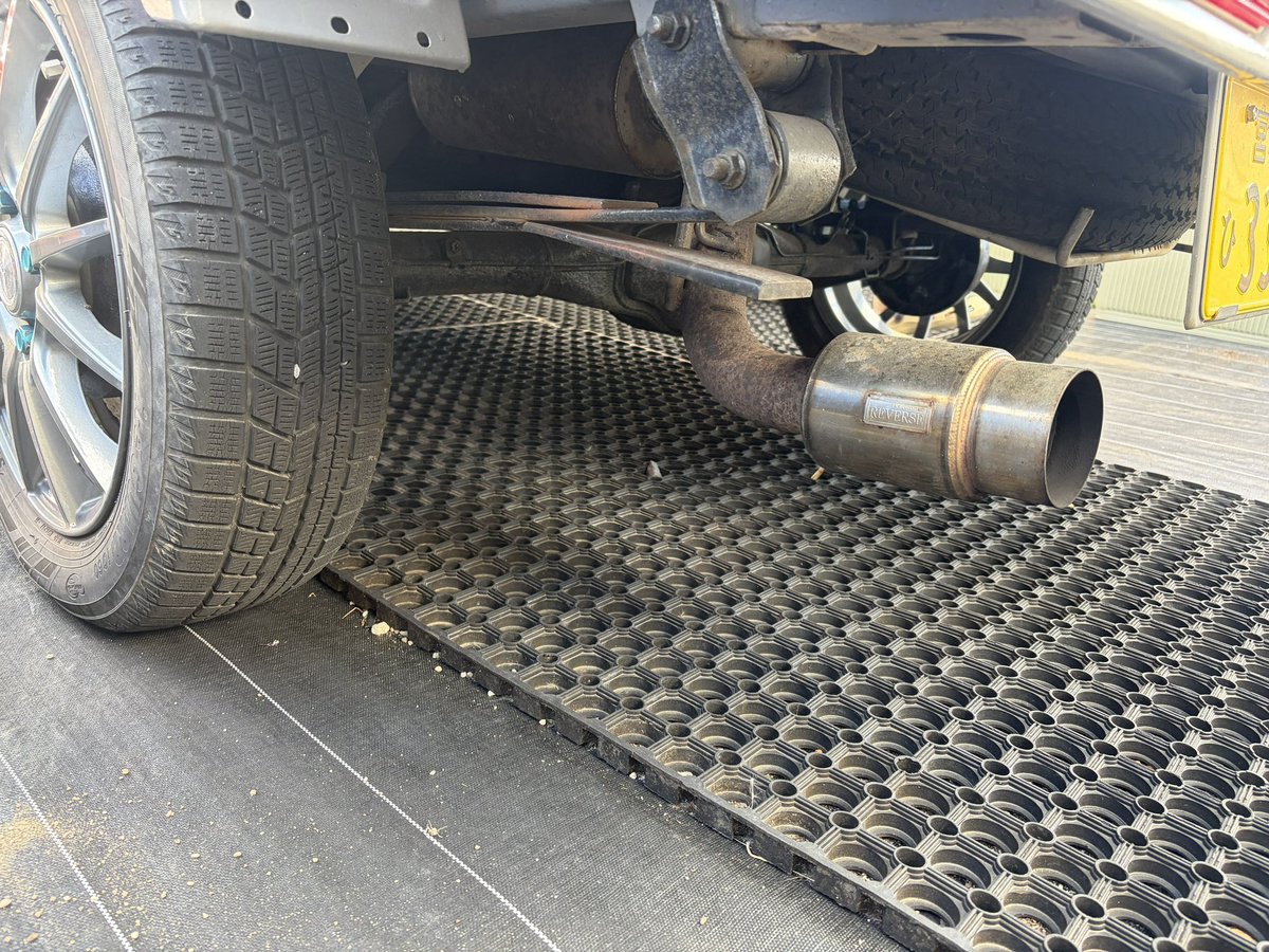 rodo80sx's tweet photo. キャリートラック　メーター読み18.6万キロくらい

ワゴン用ターボ載せ替え
エンジンブローにて、不動
エブリィー顔　エブリィ内装
ロールバー
スズスポバンパー
ワンオフマフラー
社外サス
ワゴンから移設したPW気まぐれ
15万円
抹消済み

#車うります https://t.co/1Lm6tDQ9a1