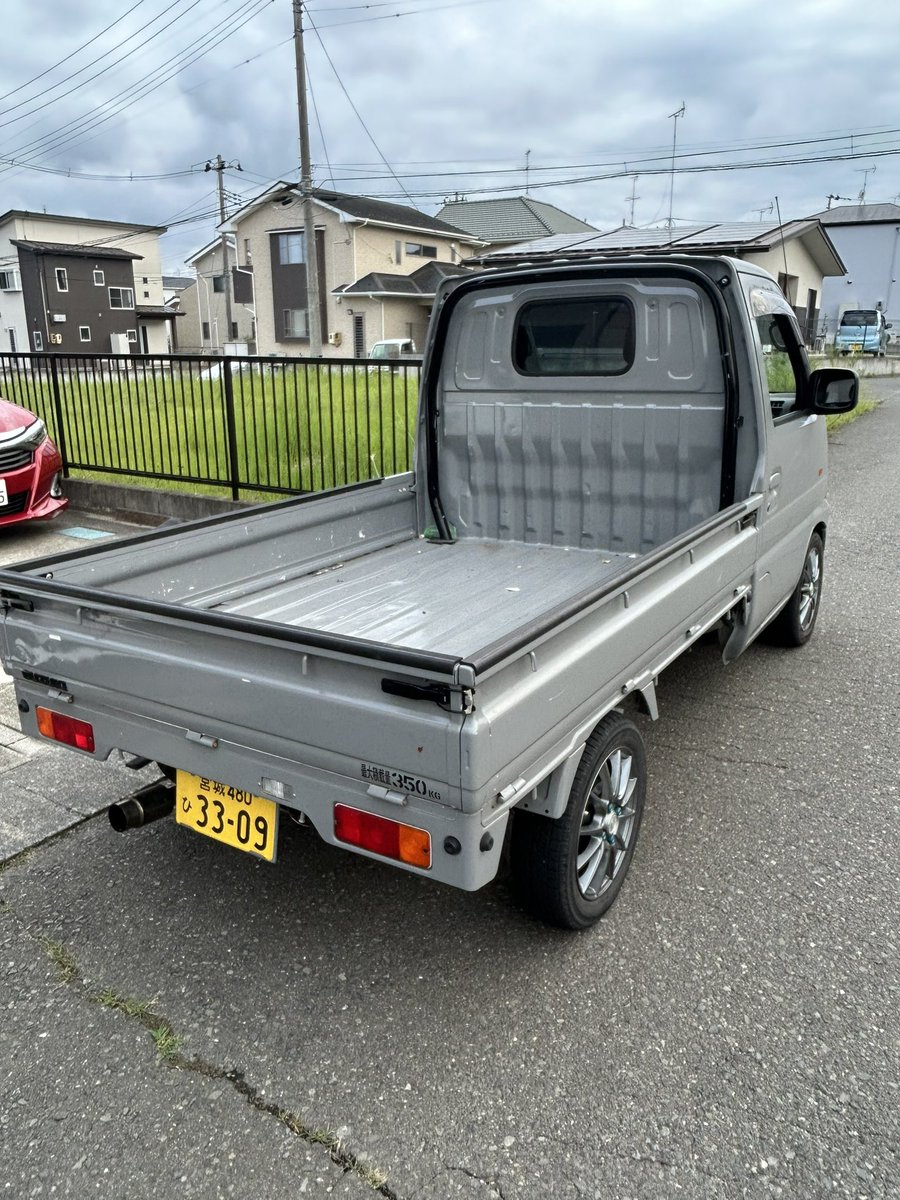 rodo80sx's tweet photo. キャリートラック　メーター読み18.6万キロくらい

ワゴン用ターボ載せ替え
エンジンブローにて、不動
エブリィー顔　エブリィ内装
ロールバー
スズスポバンパー
ワンオフマフラー
社外サス
ワゴンから移設したPW気まぐれ
15万円
抹消済み

#車うります https://t.co/1Lm6tDQ9a1