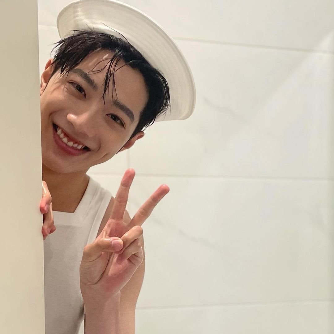 qkewlgns__529's tweet photo. 중국에~서 누가돌아왔~게 https://t.co/k5H7ajIQGa