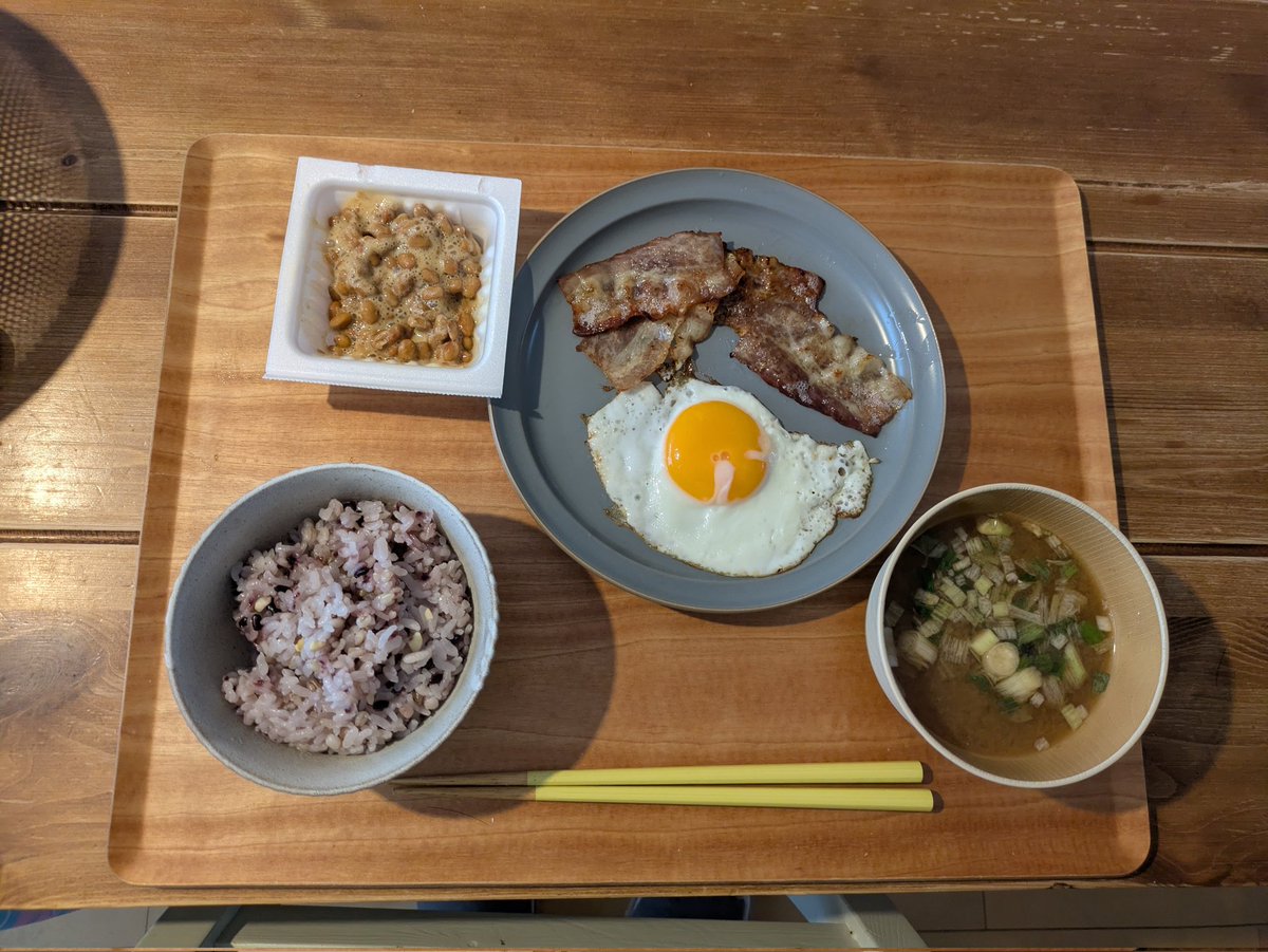 _purplelain_'s tweet photo. こういうのでいいんだよ朝ごはん(晩飯) https://t.co/mh0UupSV7N