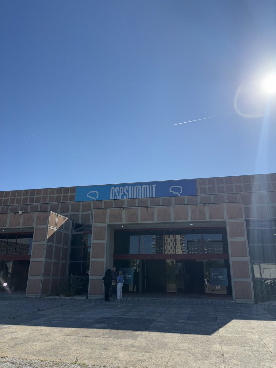 mkdirecto's tweet photo. ¡Arranca #QSPSummit! 🚀
🇵🇹 Estamos en Oporto y durante toda la jornada compartiremos las claves y momentos más destacados del evento. https://t.co/2vy1vqEFTK