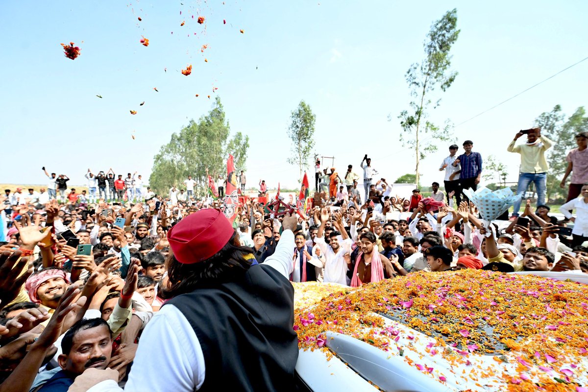 CJP_for_India's tweet photo. आज उत्तर प्रदेश के पूर्व मुख्यमंत्री अखिलेश यादव जी का जन्मदिन है,

युवाओं से सीधा प्रश्न 👇

एक नेता के रूप में आप उन्हें 10 में से कितने नंबर देंगे... https://t.co/PLuX9ekdbq
