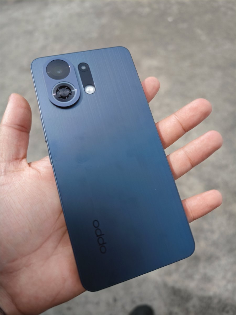 HALTM7's tweet photo. I got the OppO K13 Turbo Pro (12/256)

👉Reason for choosing this over realme GT7T
▫️SOC
▫️Design
▫️UI

Disadvantages 
Camera
Software update (1+2 remaining)

While realme GT7T or even Moto edge 70 /poco are better choice for obvious reasons I went with oppo

Purchased from Flipkart for 32k