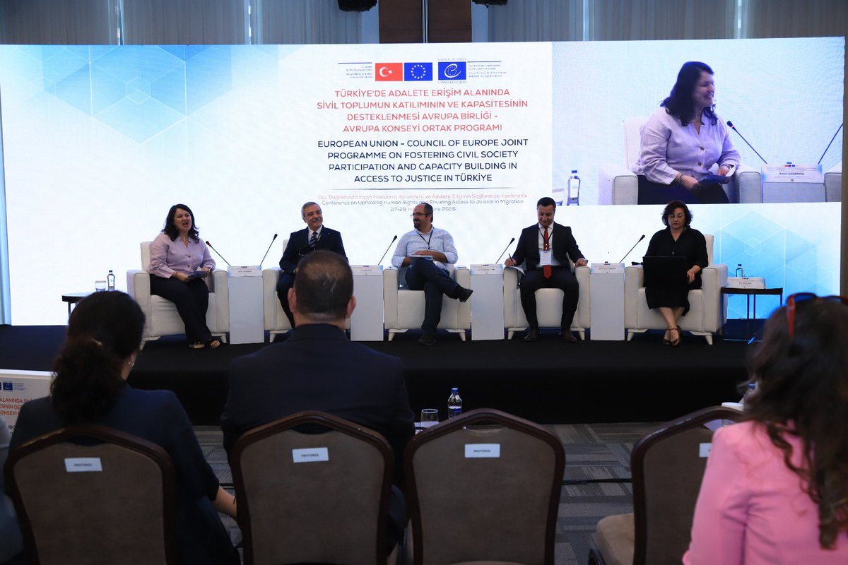 Vaniltica's tweet photo. (1/3) Türkiye’de Adalete Erişim Alanında Sivil Toplumun Katılımının ve Kapasitesinin Desteklenmesi Avrupa Birliği ve Avrupa Konseyi Ortak Programı kapsamında düzenlenen ‘Göç Bağlamında İnsan Haklarının Korunması ve Adalete Erişimin Sağlanması Konferansı’na https://t.co/mIpwqecZm8