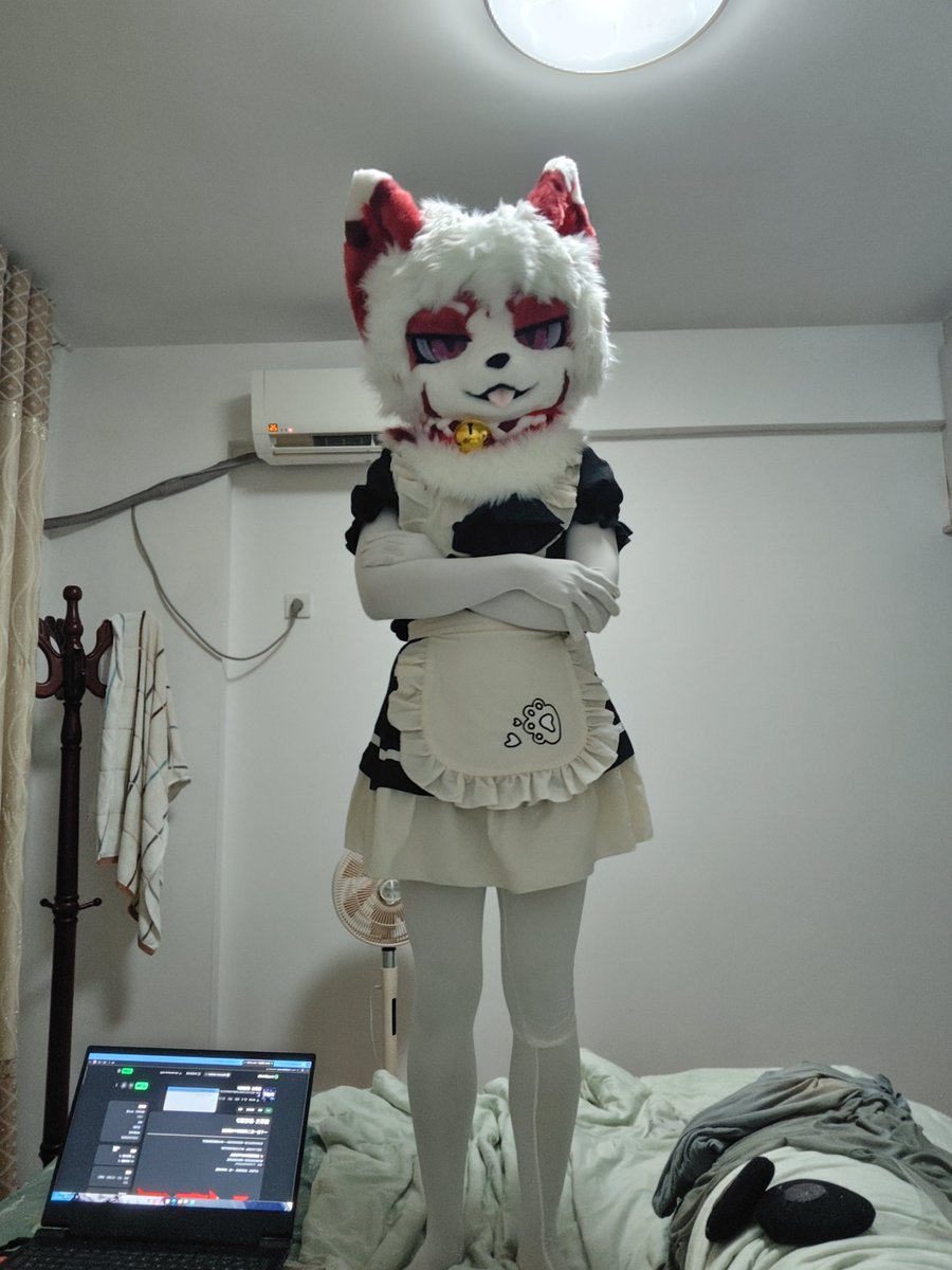 konggew9's tweet photo. 你好，很不高兴为你服务 https://t.co/ujLuTWAEzK