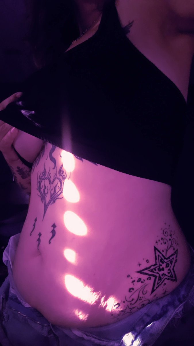 TattedBabbiee's tweet photo. The things I can do to my body 🔥😈

https://t.co/XQEX8AsZHi https://t.co/wuVJwScusd