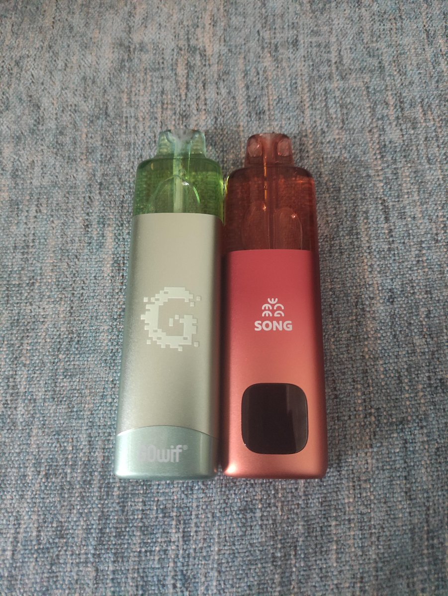 FranNavarroOk's tweet photo. 📷📷国内零售零售电子烟
📷📷各牌子的烟弹，高品质通配弹。电子烟烟杆通配杆。OM，悦刻，冰熊
📷📷一次性电子烟，小黑条，飞雾系列，崧盒，冰熊，鸭嘴兽。
重磅推出高端品牌极星jex
📷📷咨询客服，加起备用。
#电子烟 #悦刻积木电子烟 https://t.co/pW9Zw89UY9