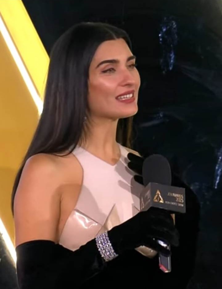 eskisevenmurati's tweet photo. 💫
#TubaBüyüküstün https://t.co/N1iTUHAL7b