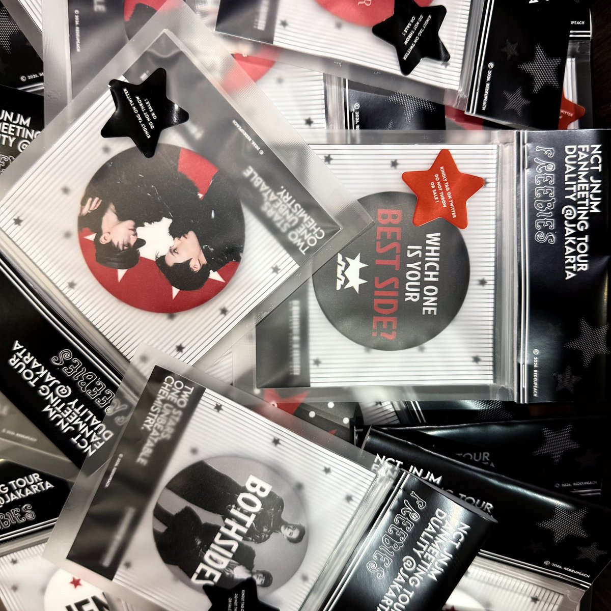 redeupeach's tweet photo. ☆｡ ๑ nct jnjm duality fanmeet in jakarta freebies ·˖⁺
by @redeupeach

𖡡 tennis indoor senayan
  4 july 2026

˗ˏˋ ↷ ꒰ how to get⁉️ ꒱ ˎˊ˗

⋆ find me & say hi
⋆ kindly tag me if u get
⋆ not for sale
⋆ limited qty

꒰ ʚ⋆ rt and like are appreciated ꒱ ˊ｡

#DUALITY_IN_JAKARTA 
#NCTJNJM_DUALITY 
#NCTJNJM #JENO #JAEMIN