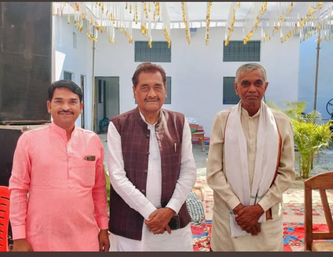 subhashbunkarR's tweet photo. कुर्मी क्षत्रिय समाज मध्य प्रदेश के प्रदेश अध्यक्ष एवम् मध्यप्रदेश शासन के पूर्व राज्यमंत्री एवं अमरपाटन क्षेत्र के पूर्व विधायक आदरणीय श्री #Ramkhelavan_Patel_ji  को जन्मदिन की बहुत-बहुत बधाई एवं शुभकामनाएं। https://t.co/fknYUNn2LZ