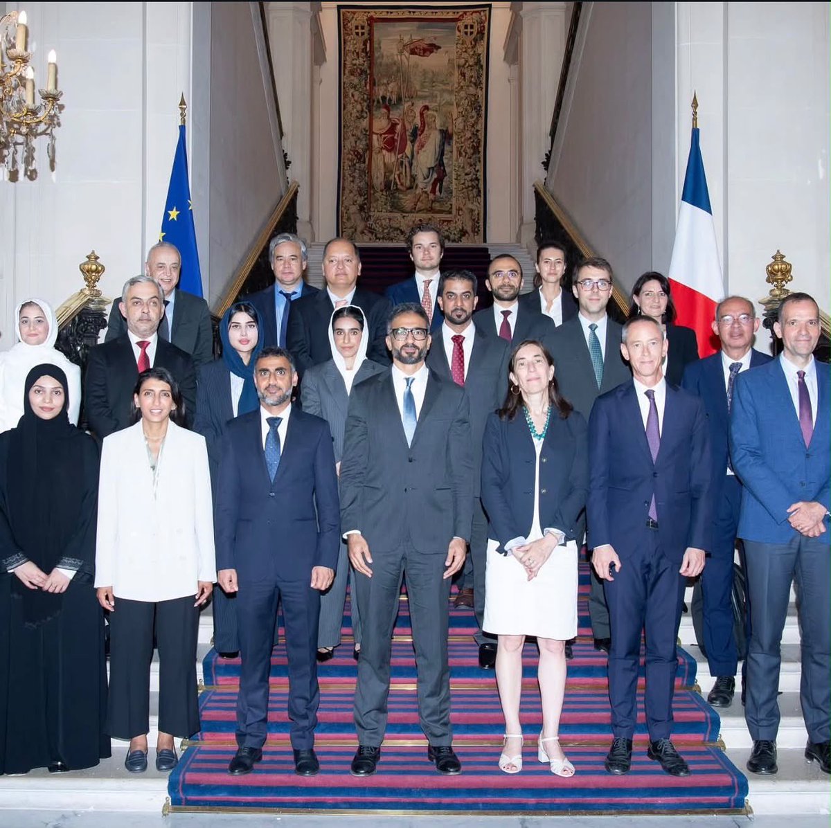 alblooshae's tweet photo. شارك الدكتور عيسى البلوشي في اجتماع اللجنة القنصلية الإماراتية الفرنسية، الذي عُقد في إطار تعزيز التعاون المشترك بين دولة الإمارات العربية المتحدة والجمهورية الفرنسية، وبما يعكس عمق العلاقات الثنائية والحرص المتبادل على تطوير آفاق الشراكة في كافة المجالات. https://t.co/3dju651Lkr